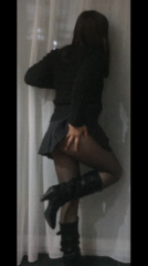 jolie travestie dominant ultra fetichiste de collant botte et mini robe recherche une soumise à Annemasse