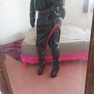 Annonce travesti Latex 1 Roye