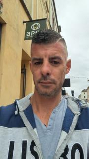 Annonce travesti Mika89 Saint-Julien-du-Sault